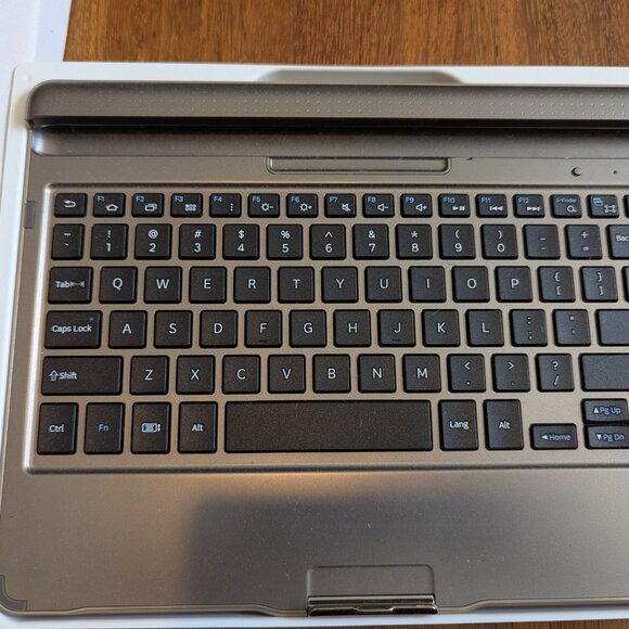 SAMSUNG GALAXY TAB S BLUETOOTH KEYBOARD 10.5" EJ-CT800VAEGUJ-NEW IN OPEN BOX - Picture 2 of 7